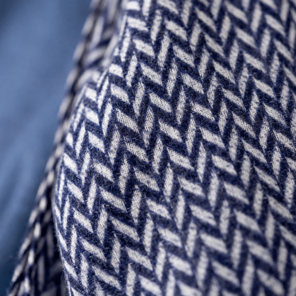 ÉCHARPE LAINE couleur bleu marine – Image 2