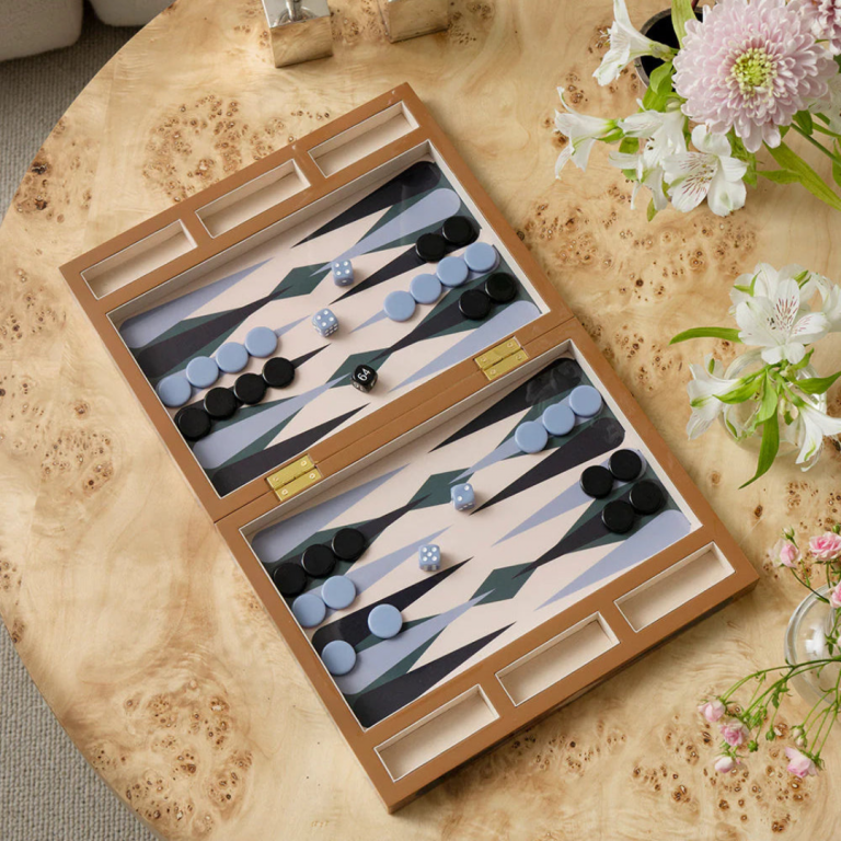 Backgammon pour les amateur de jeux en bois laqué - Family Store